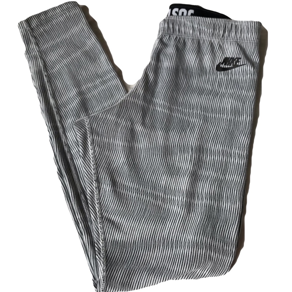 Nike⚡️Legging- Like New! Size Small